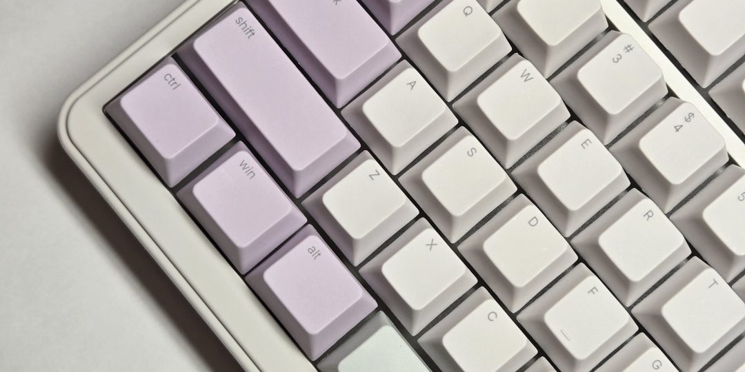 matcha + ube keycap set